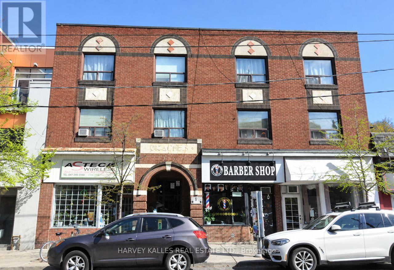 Photo of 2220 Queen Street