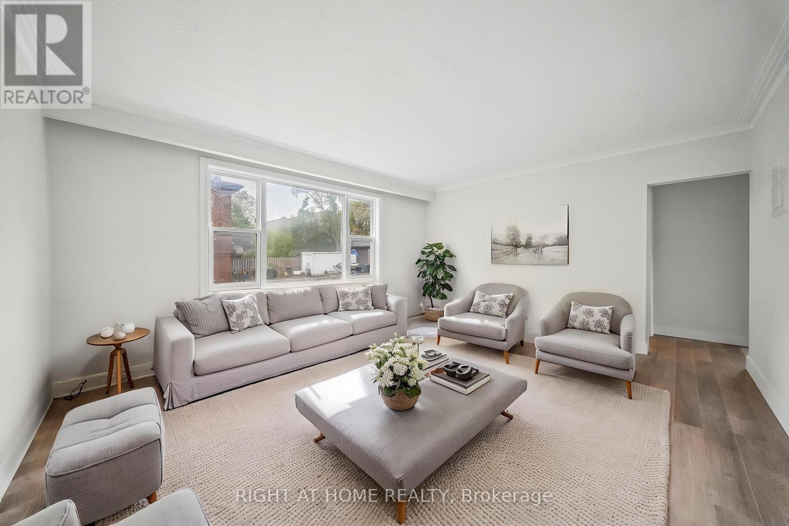 Photo of 32 Vanevery Street
