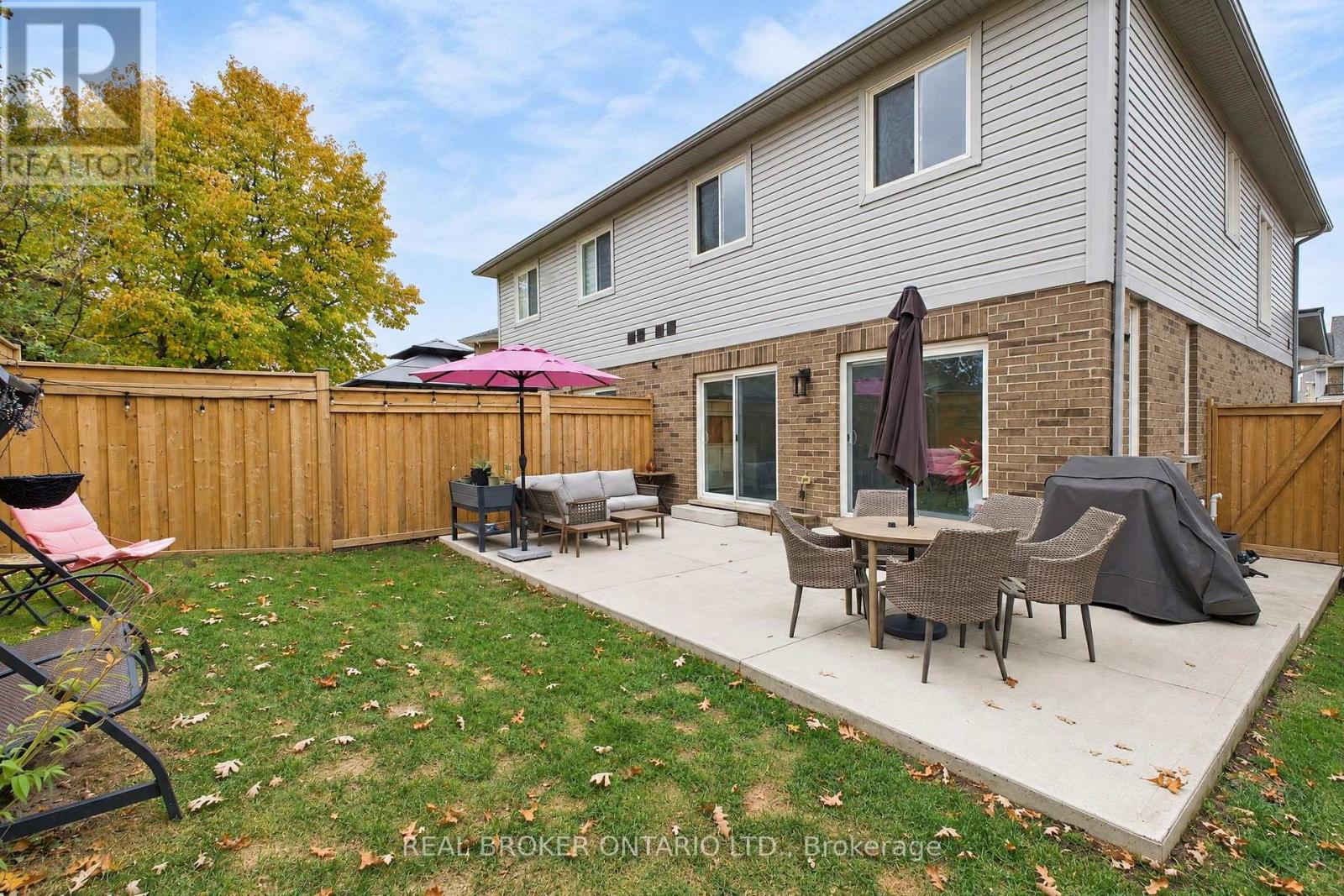 60 STARLING DRIVE - 34