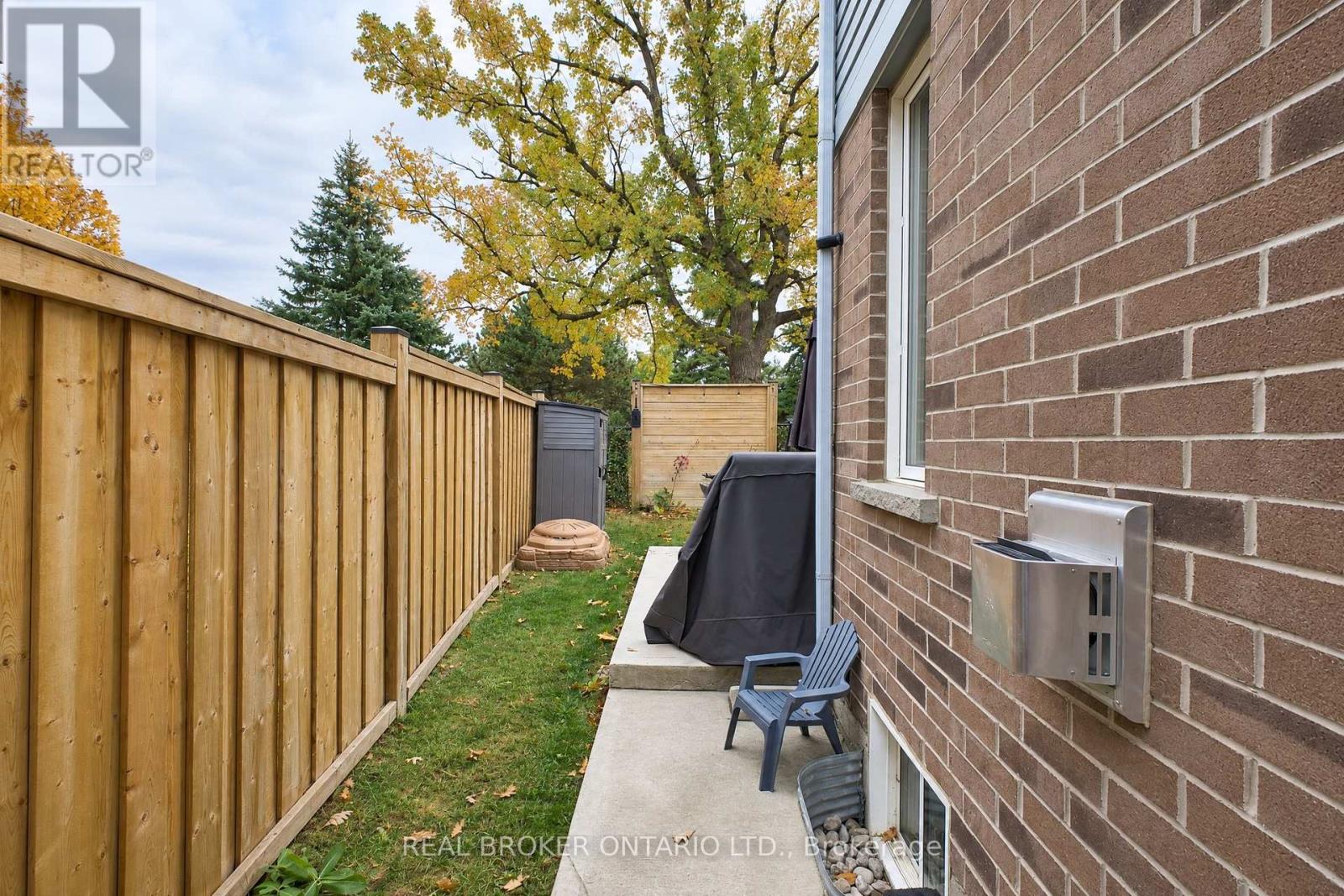 60 STARLING DRIVE - 36