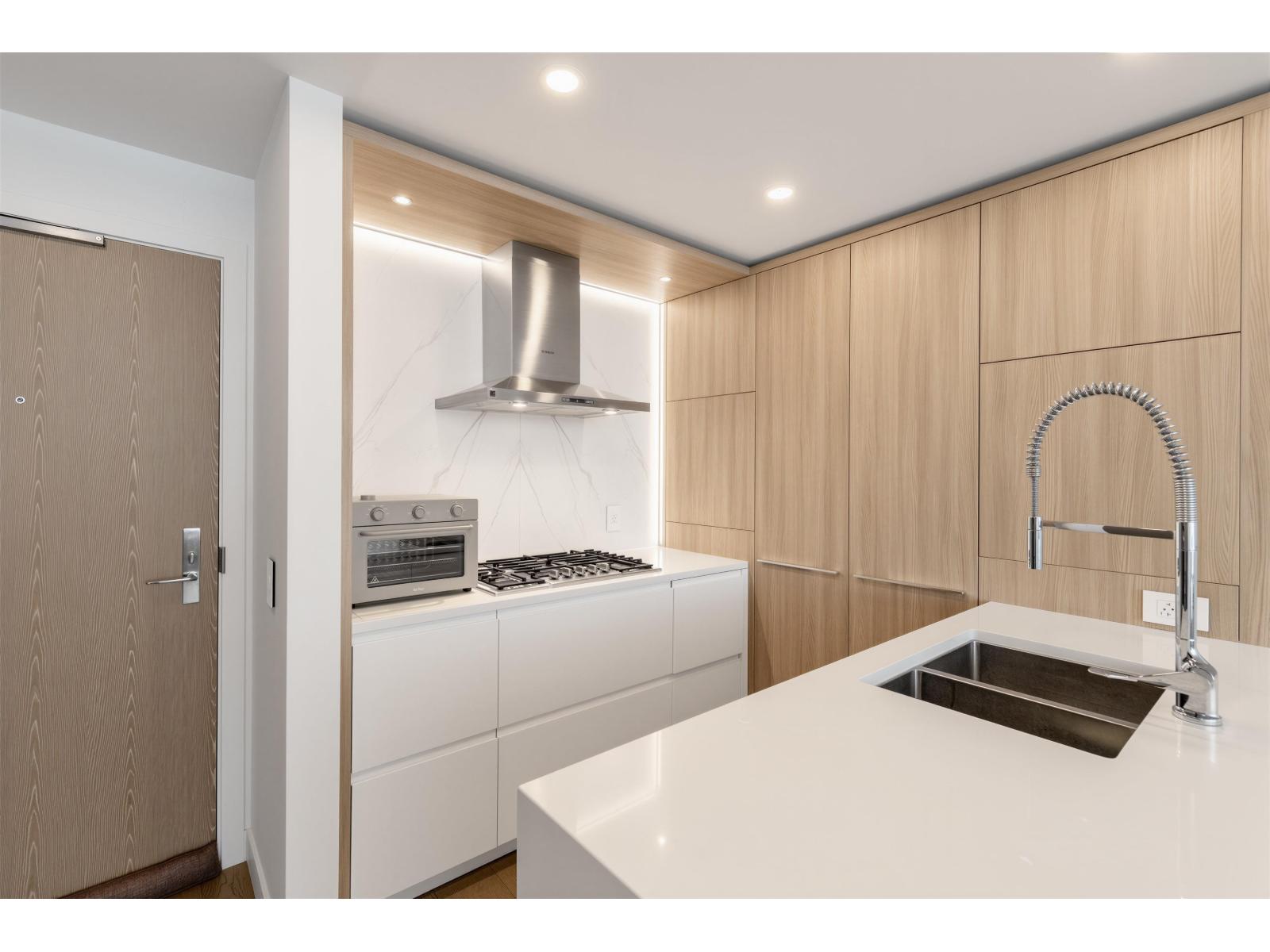 1109 1441 JOHNSTON ROAD, White Rock - Image 1