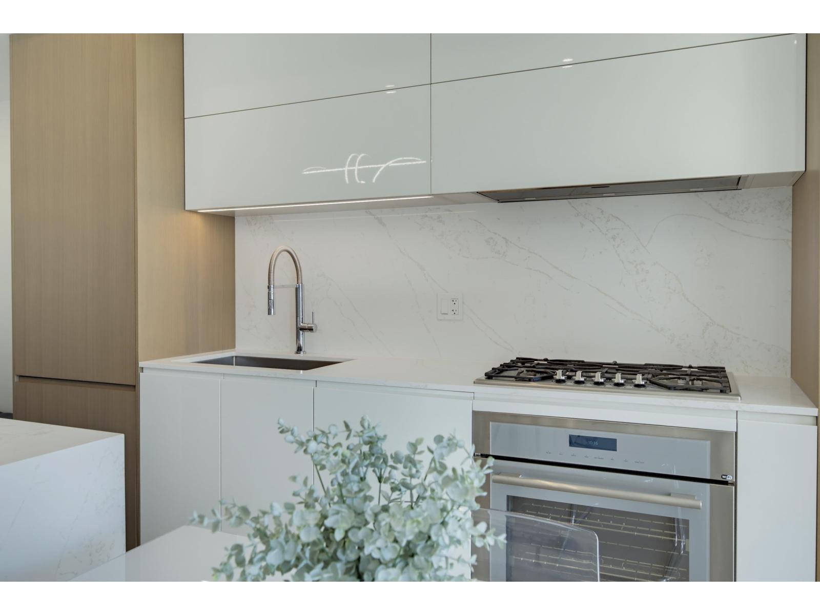 406 1342 JOHNSTON ROAD, Surrey - Image 1