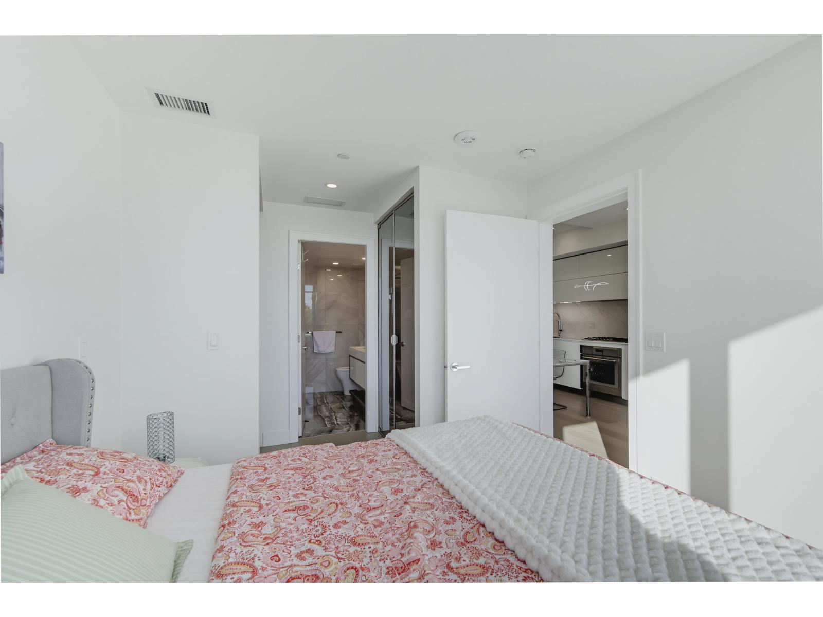 406 1342 JOHNSTON ROAD, Surrey - Image 1