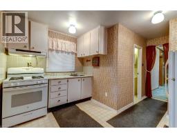140 Barker Avenue, Toronto, ON M4C2P1 Photo 9