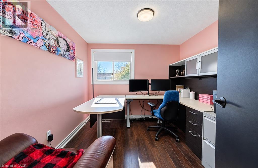 #4 415 BAIRSTOW Crescent - 17