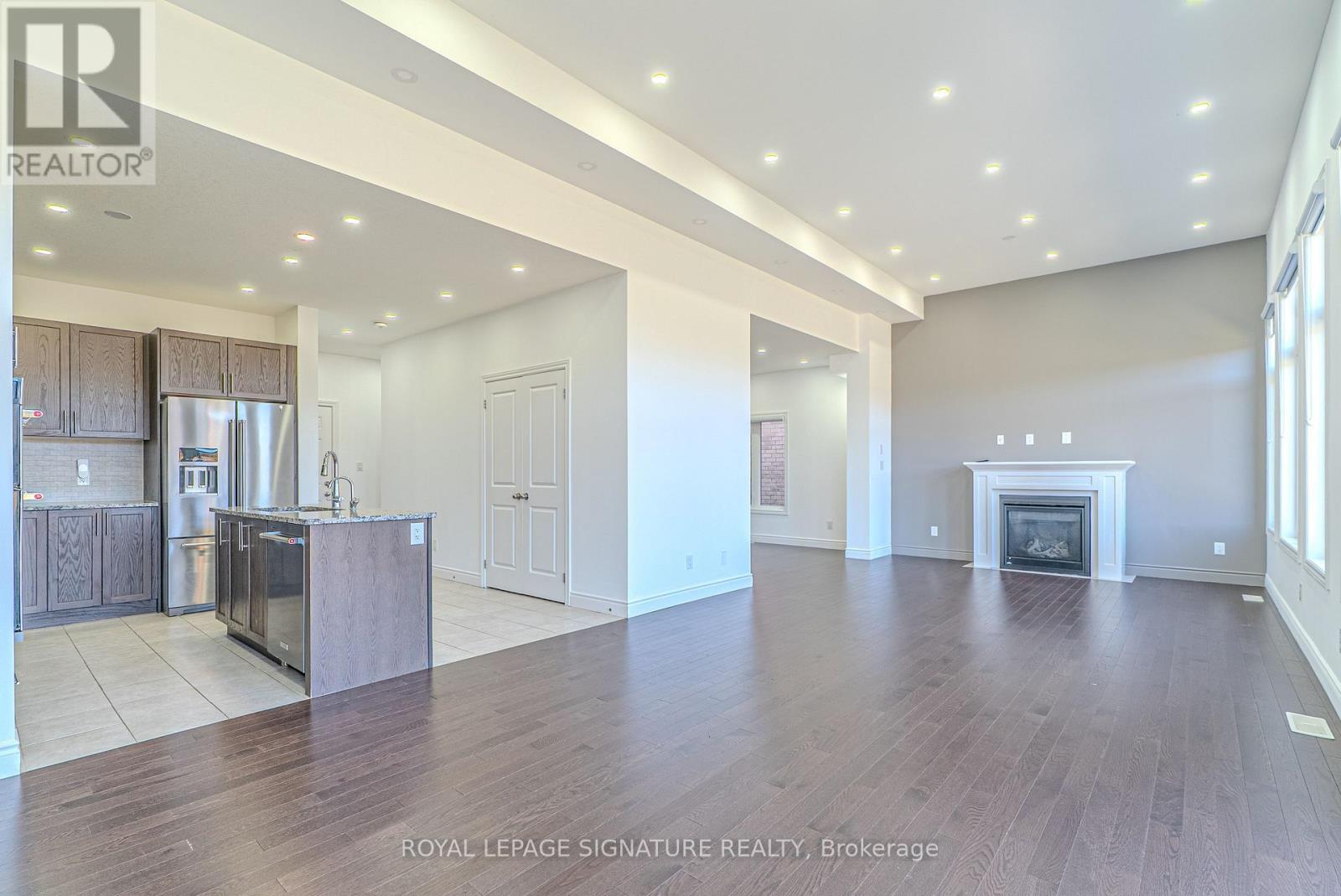 248 FREURE DRIVE - 15