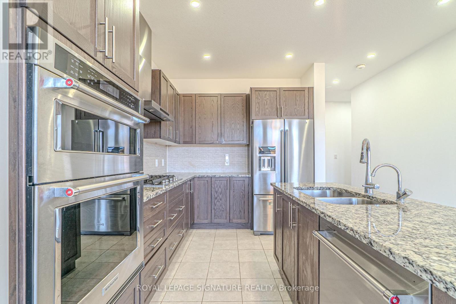 248 FREURE DRIVE - 17