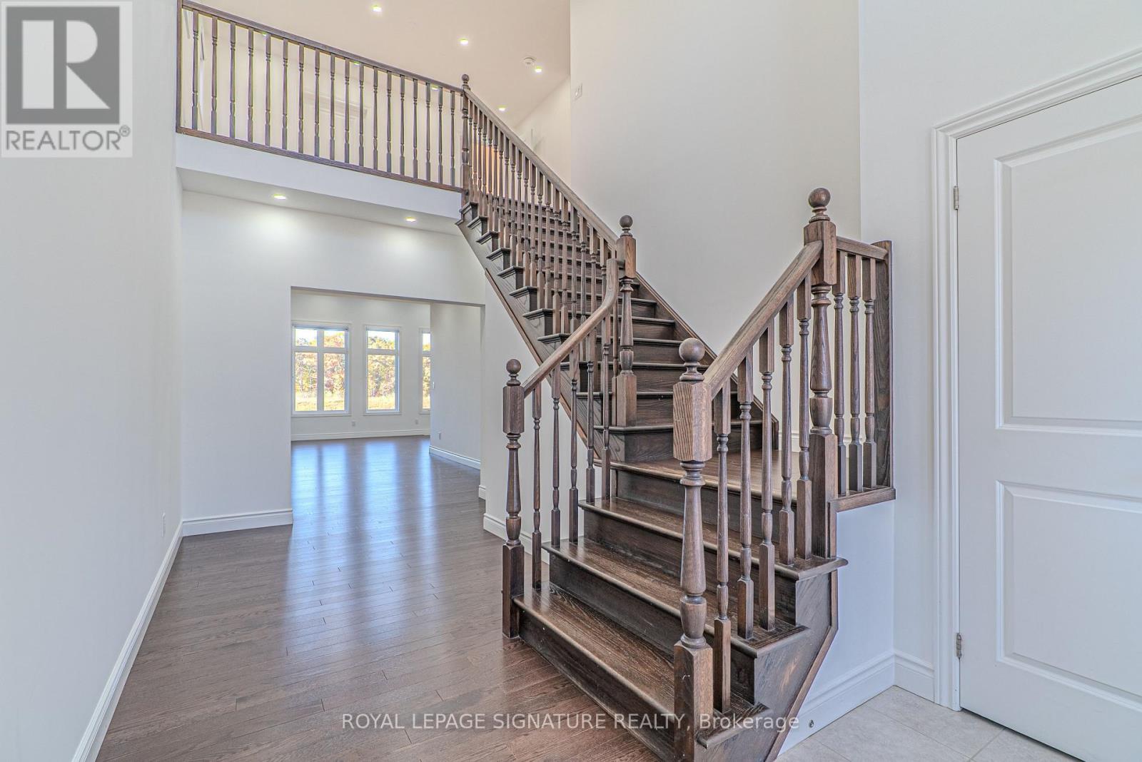 248 FREURE DRIVE - 7