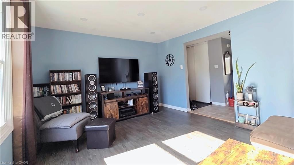 25 TIMBERLANE Crescent, Kitchener — photo 6