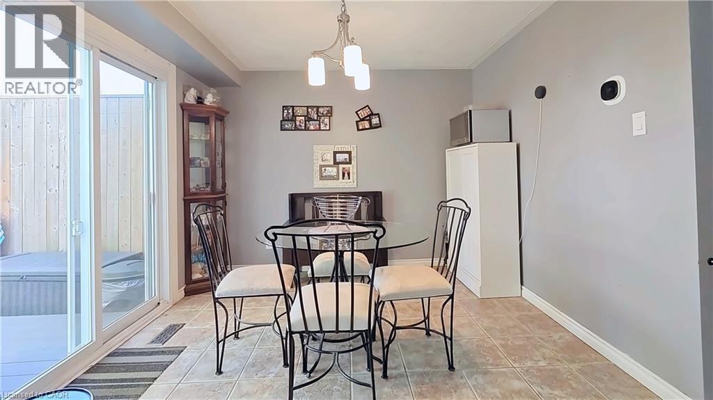 25 TIMBERLANE Crescent, Kitchener — photo 8