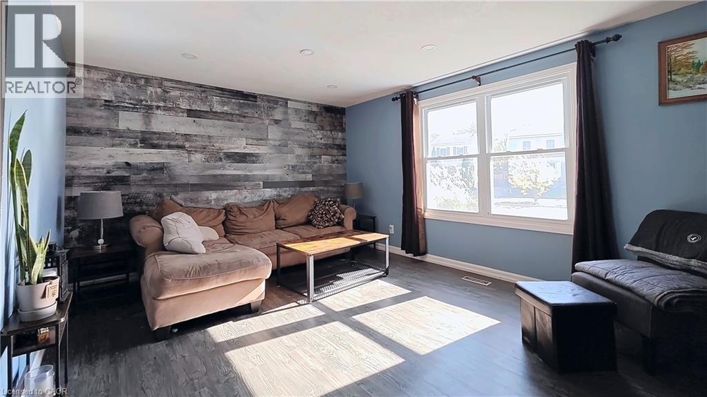 25 TIMBERLANE Crescent, Kitchener — photo 5