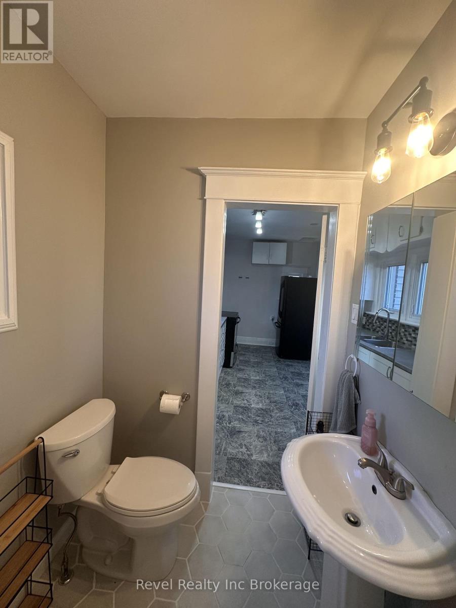 3 bedroom Single Family interior view, 162 Brisbin Street, London East (East M), Ontario