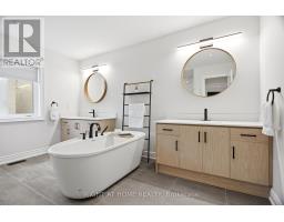 59 Watershed Gate, East Gwillimbury, ON L9N0Y1 Photo 37