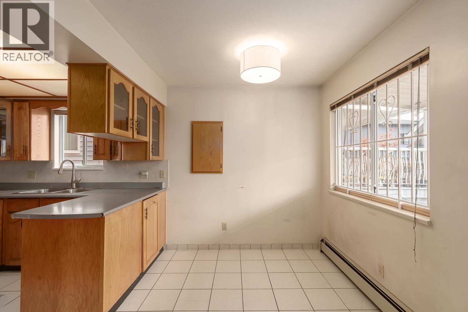 Photo of 3078 E 6TH AVENUE 10