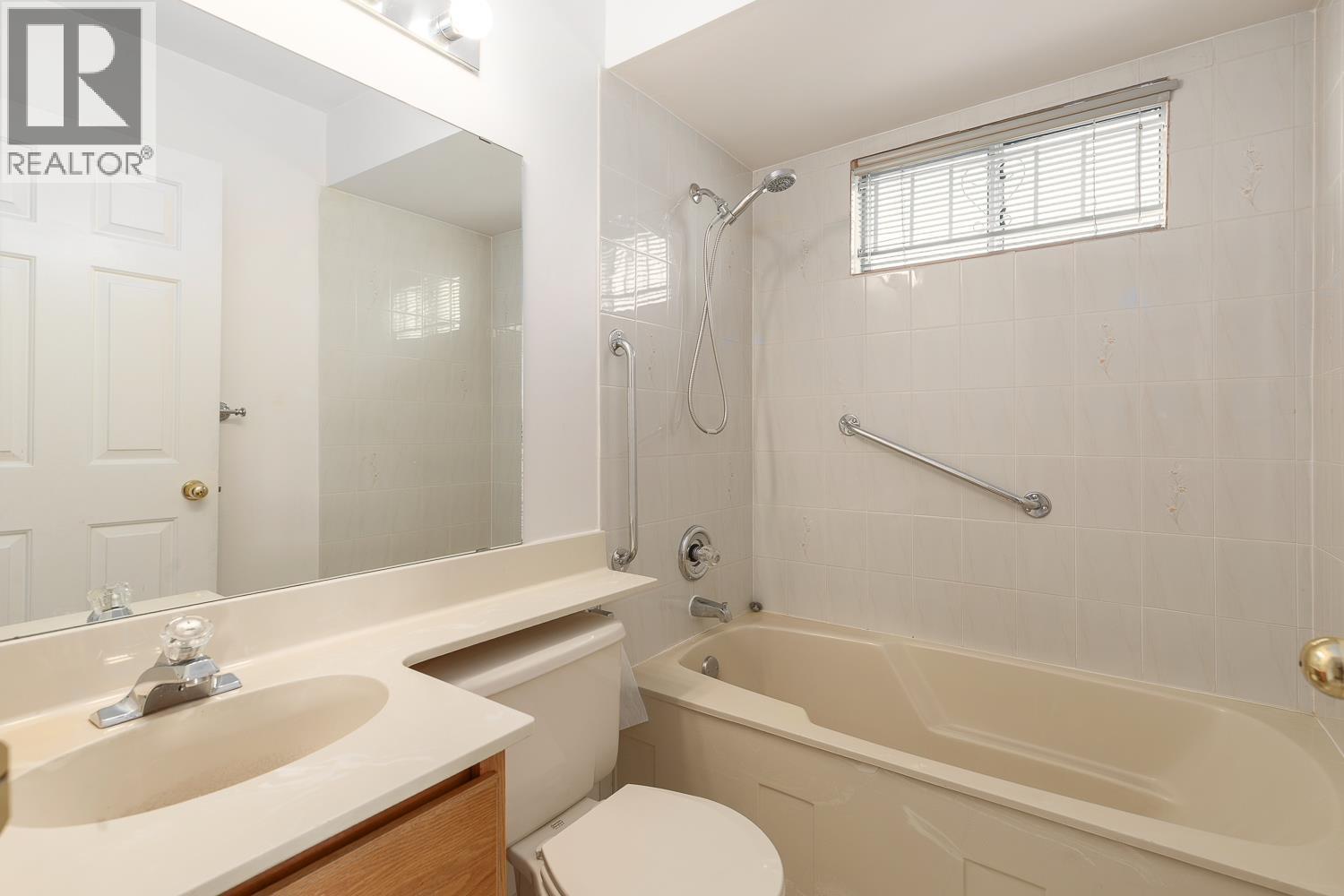 Photo of 3078 E 6TH AVENUE 16