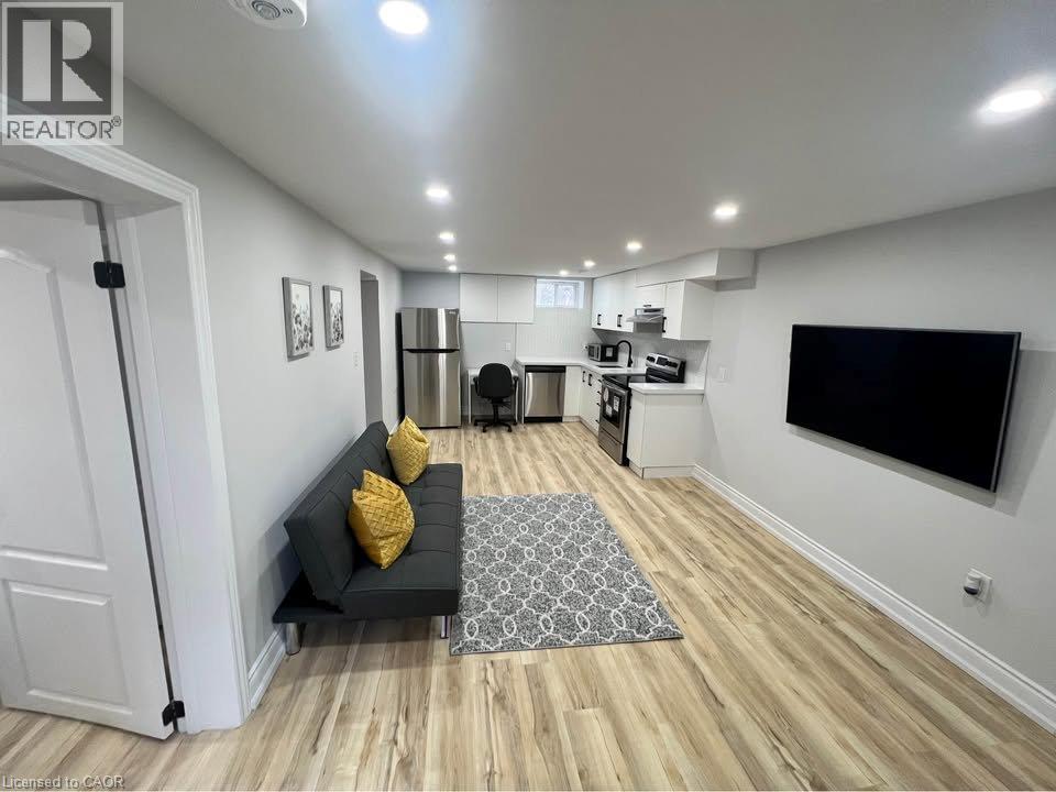 105 STEWART Avenue Unit# Lower, Cambridge — photo 4