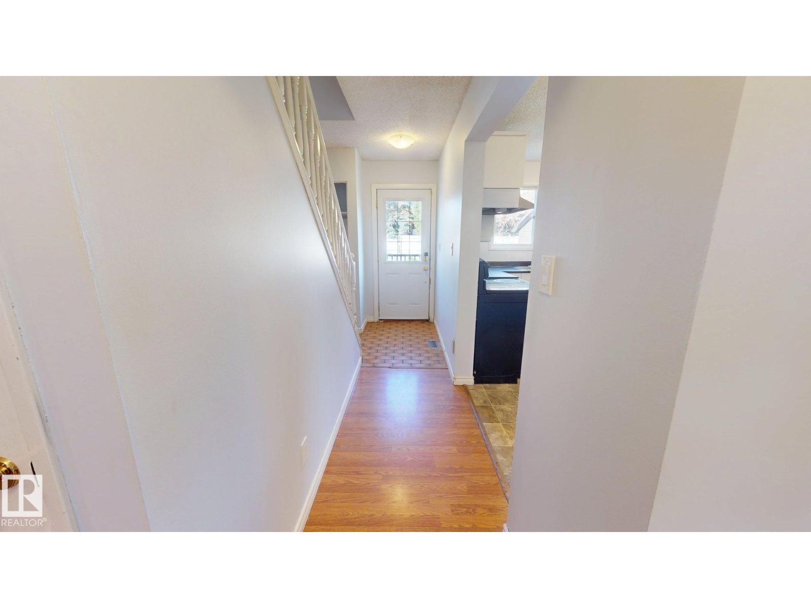 240 Humberstone Road NW, photo 12