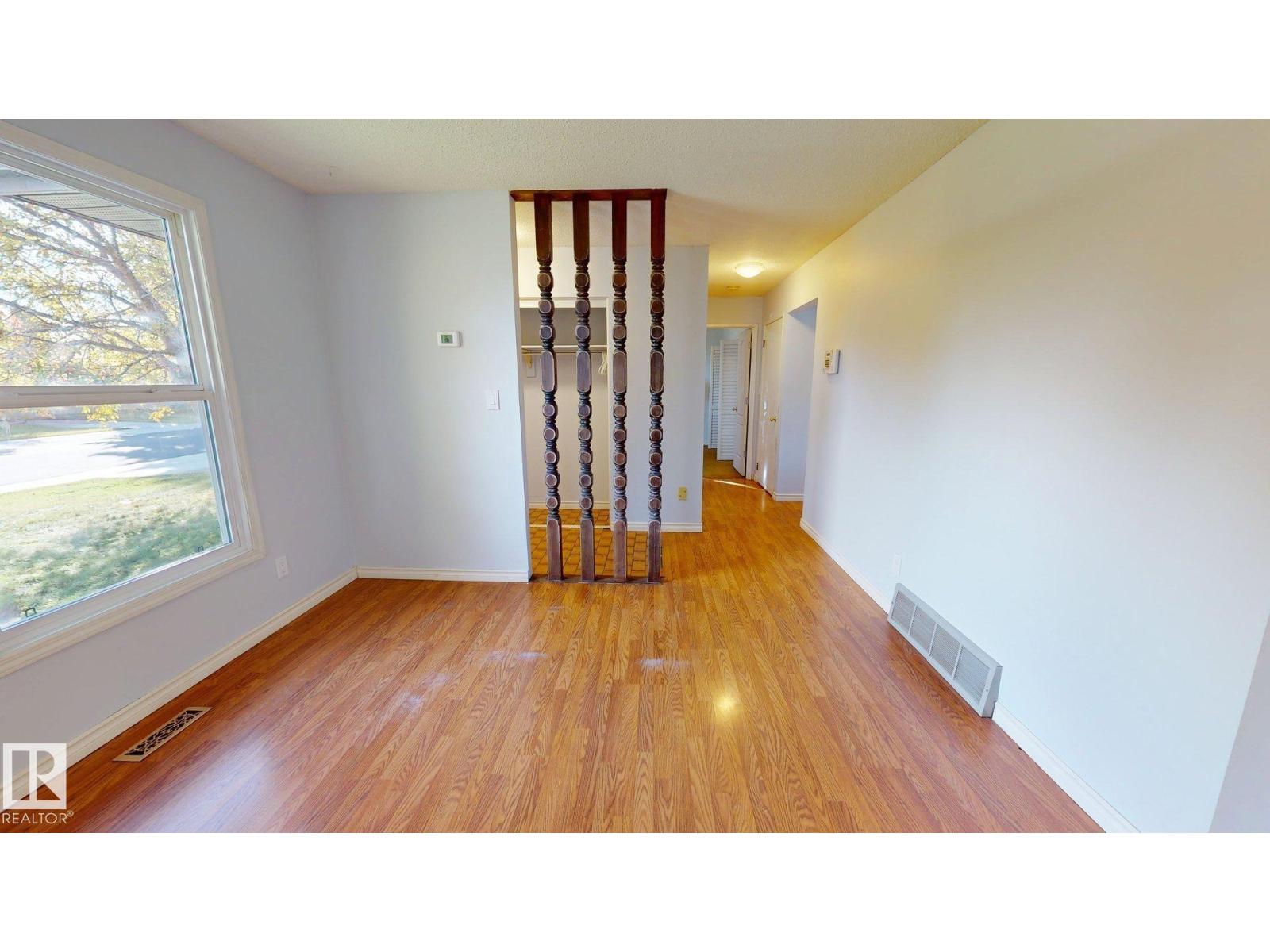 240 Humberstone Road NW, photo 4