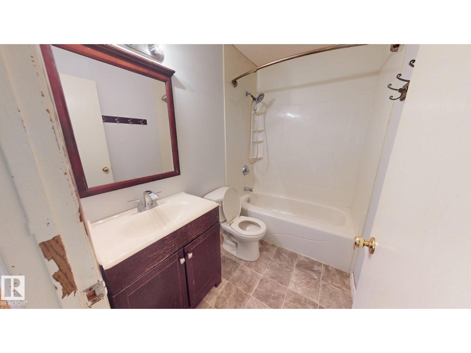 240 Humberstone Road NW, photo 9