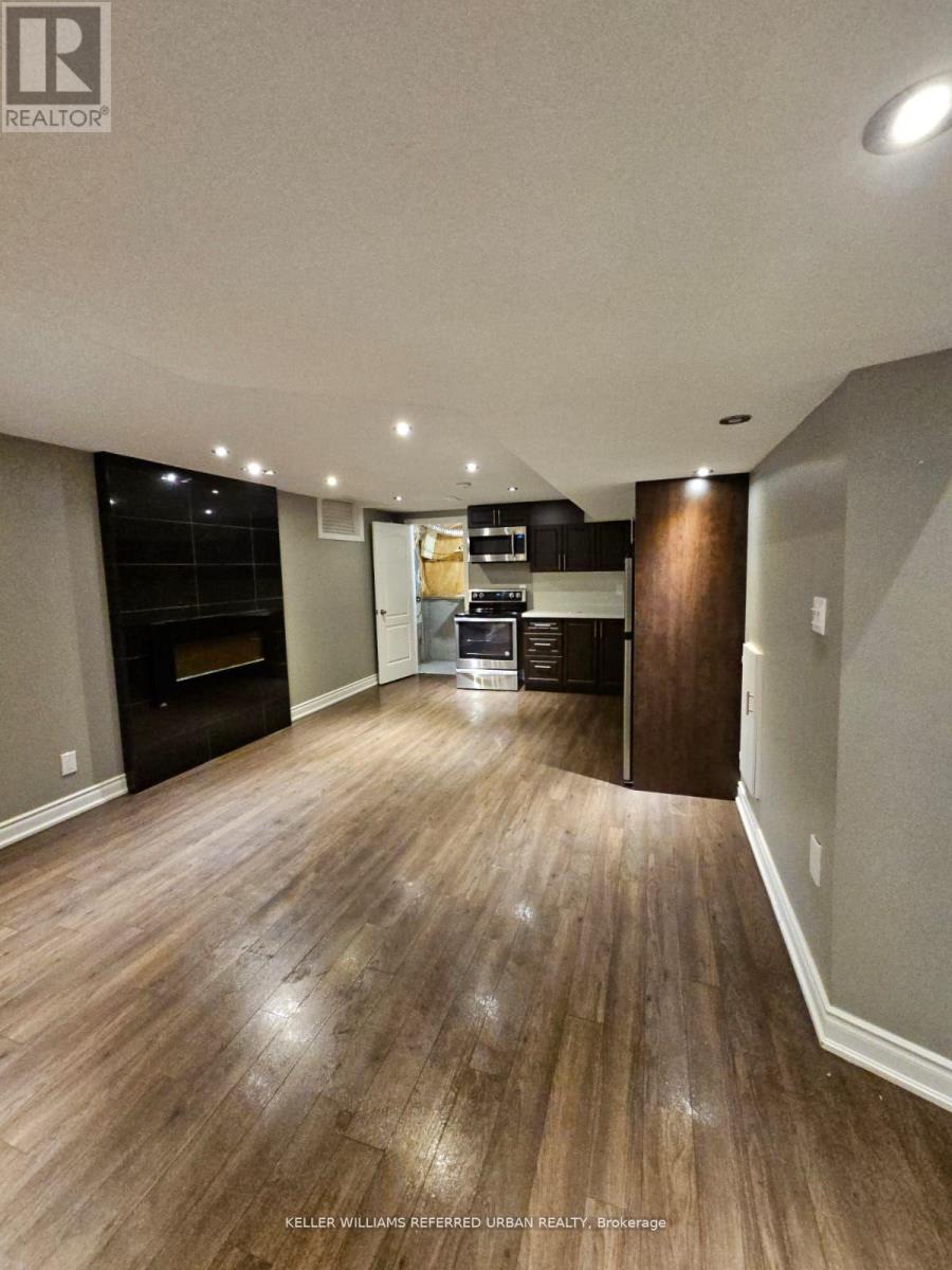 BASEMENT - 118 EARLSBRIDGE BOULEVARD, Brampton (Fletcher's Meadow)
