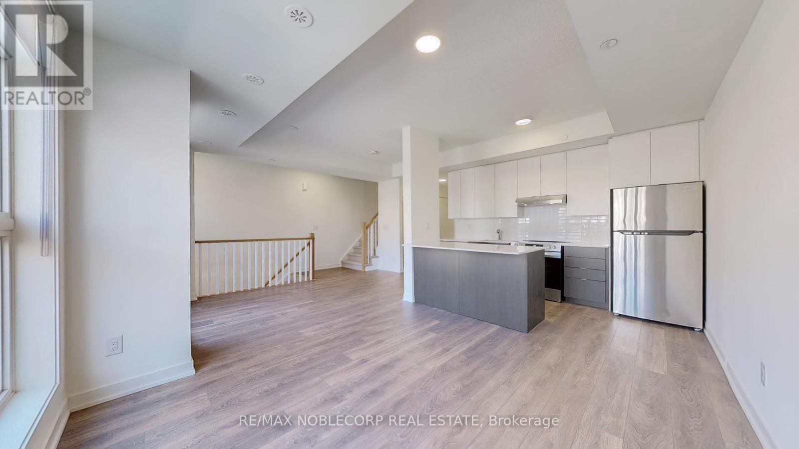 205 - 145 CANON JACKSON DRIVE, Toronto (Beechborough-Greenbrook) — photo 5