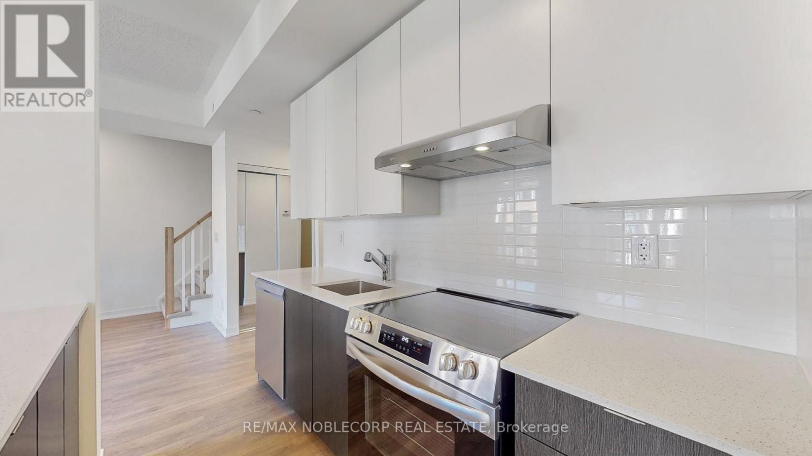 205 - 145 CANON JACKSON DRIVE, Toronto (Beechborough-Greenbrook) — photo 9