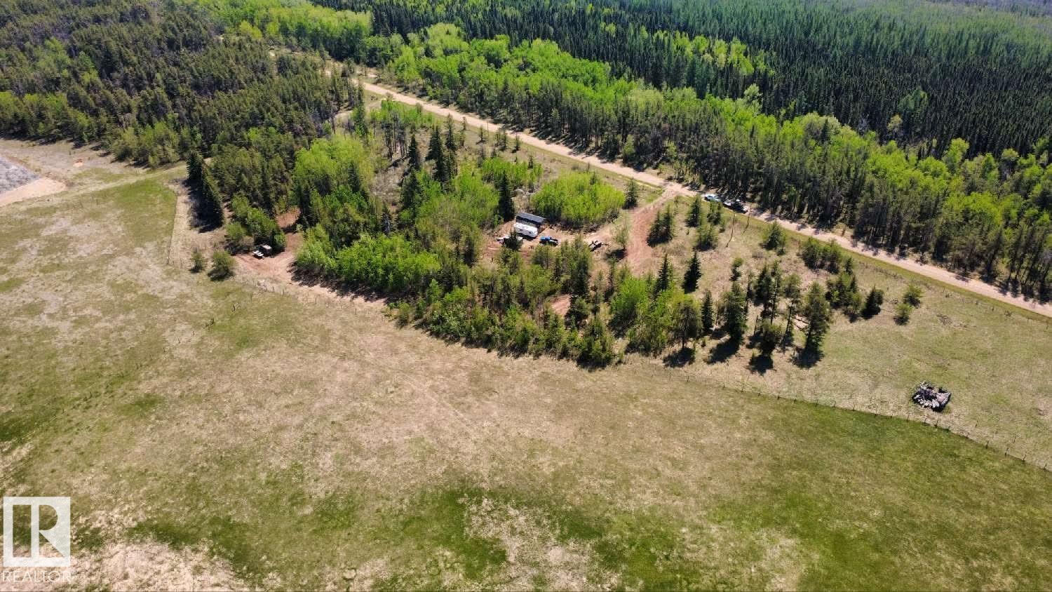 W4 RR 23 TWP 59 SEC 15 NE, Rural Thorhild County — photo 2