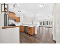 4pc Bathroom - 437, 10 Discovery Ridge Close Sw, Calgary, AB T3H5X3 Photo 6
