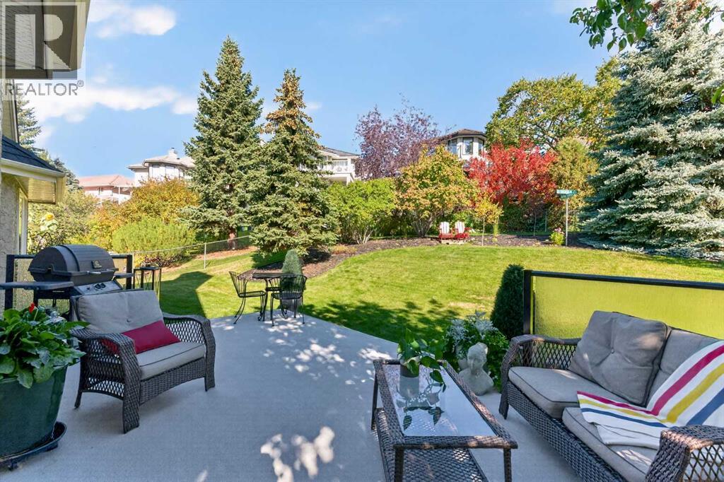 342 Hawkside Mews NW photo 34
