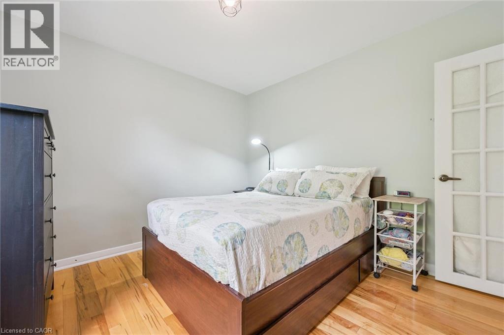 129 FLORENCE Avenue, Kitchener — photo 12