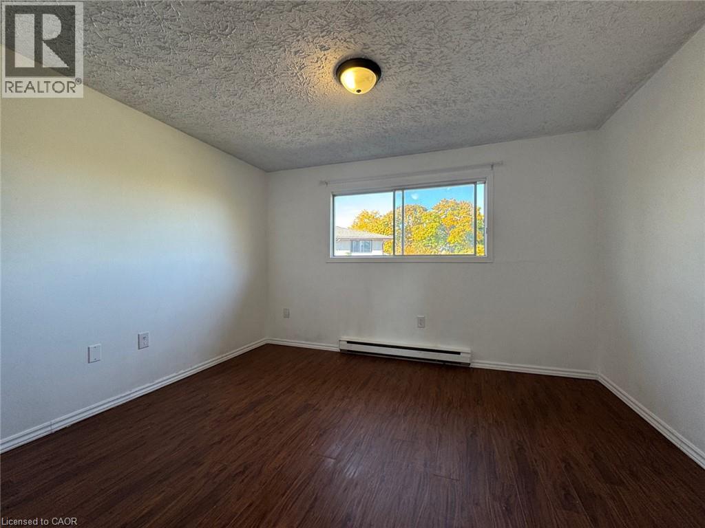32 RALGREEN Crescent Unit# 4, Kitchener — photo 8