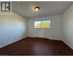 32 Ralgreen Crescent Unit# 4, Kitchener, ON N2M1T9 Photo 8