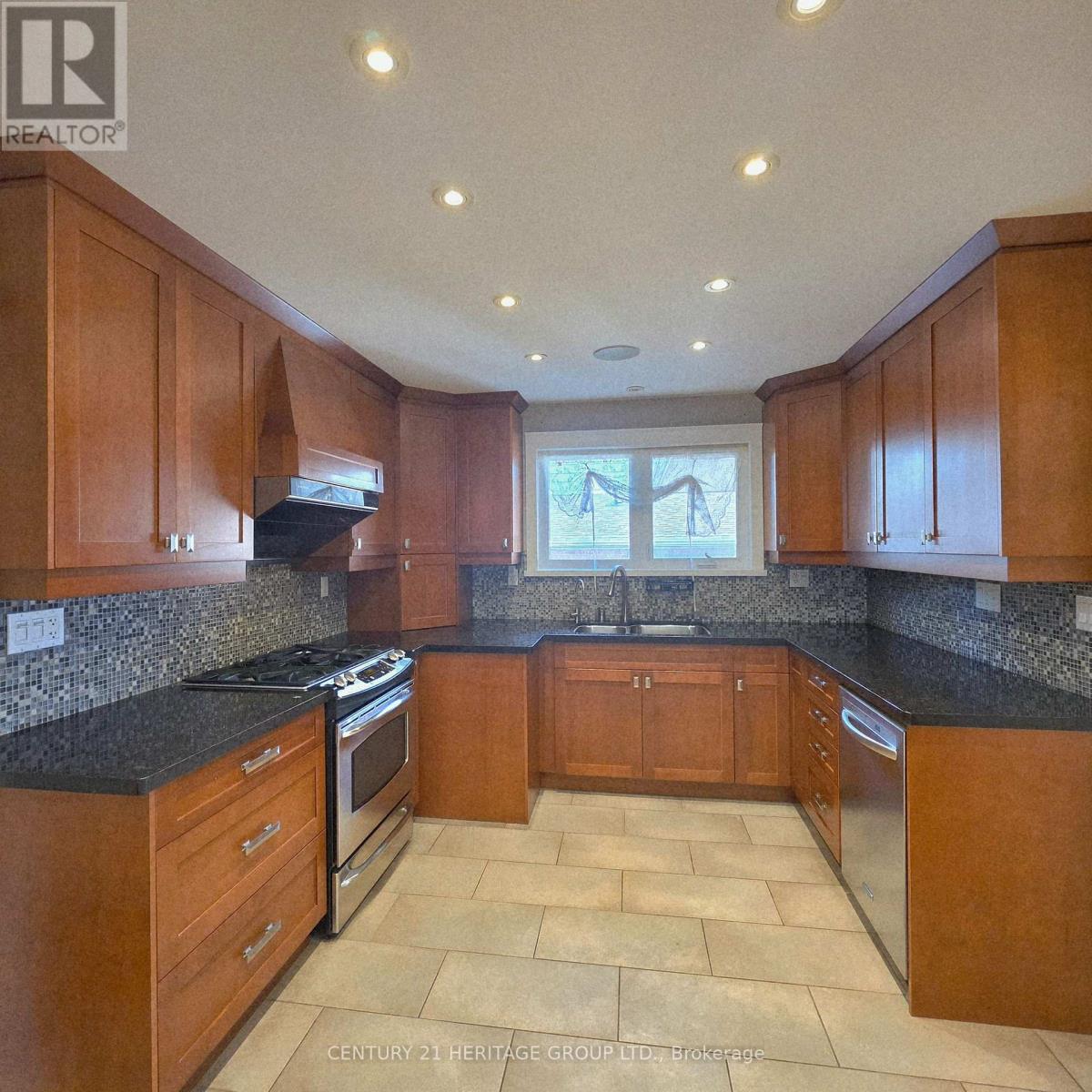 42 FRED VALLEY DRIVE - 8