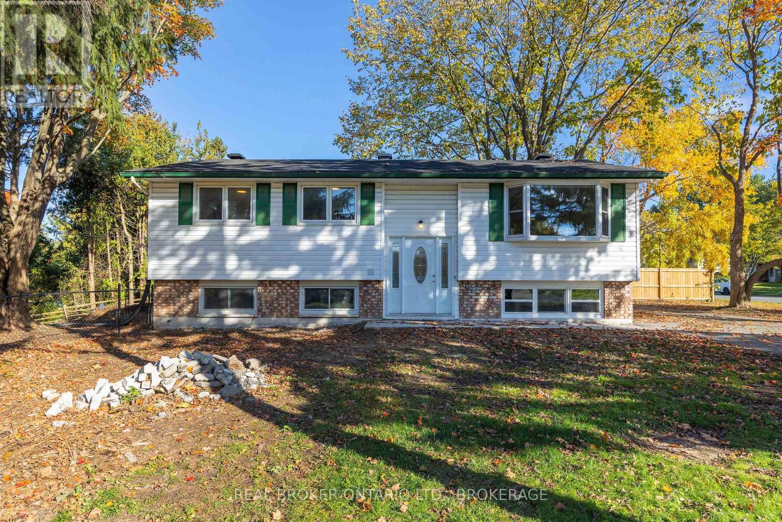 759 HIGH GATE PARK DRIVE, Kingston (South of Taylor-Kidd Blvd) — photo 2