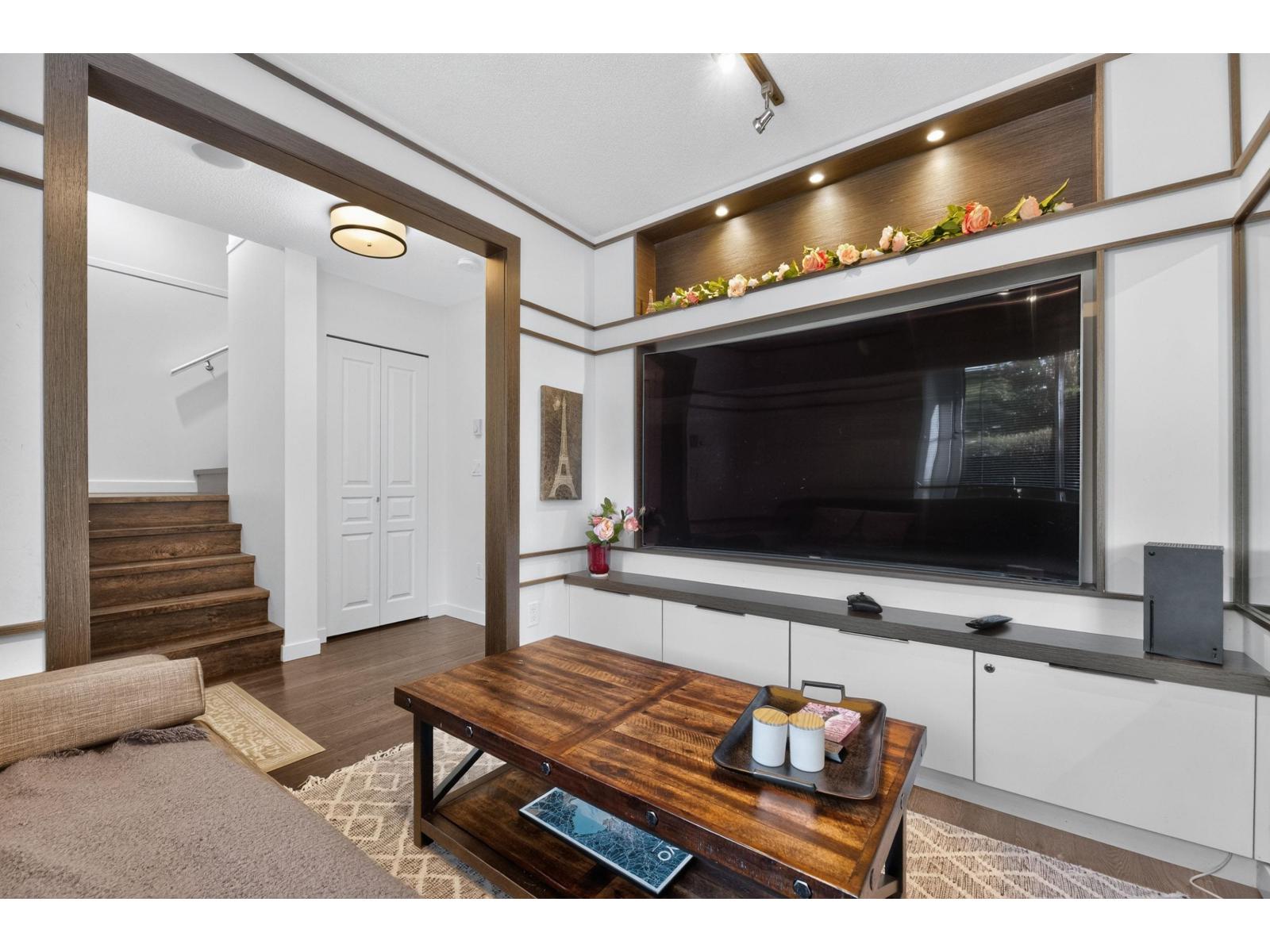Photo 6 of 40