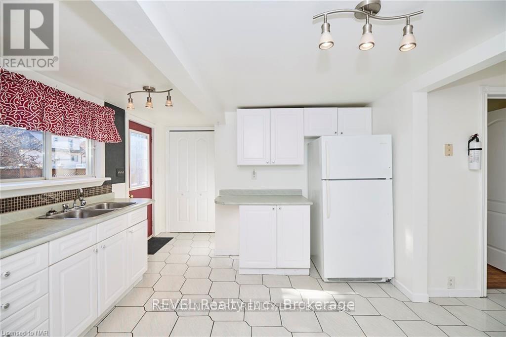 4744 JEPSON STREET - 20