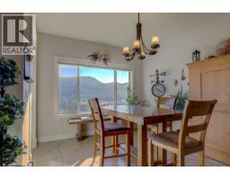 4pc Ensuite bath - 7148 Tabor Drive, Vernon, BC V1B4A4 Photo 17