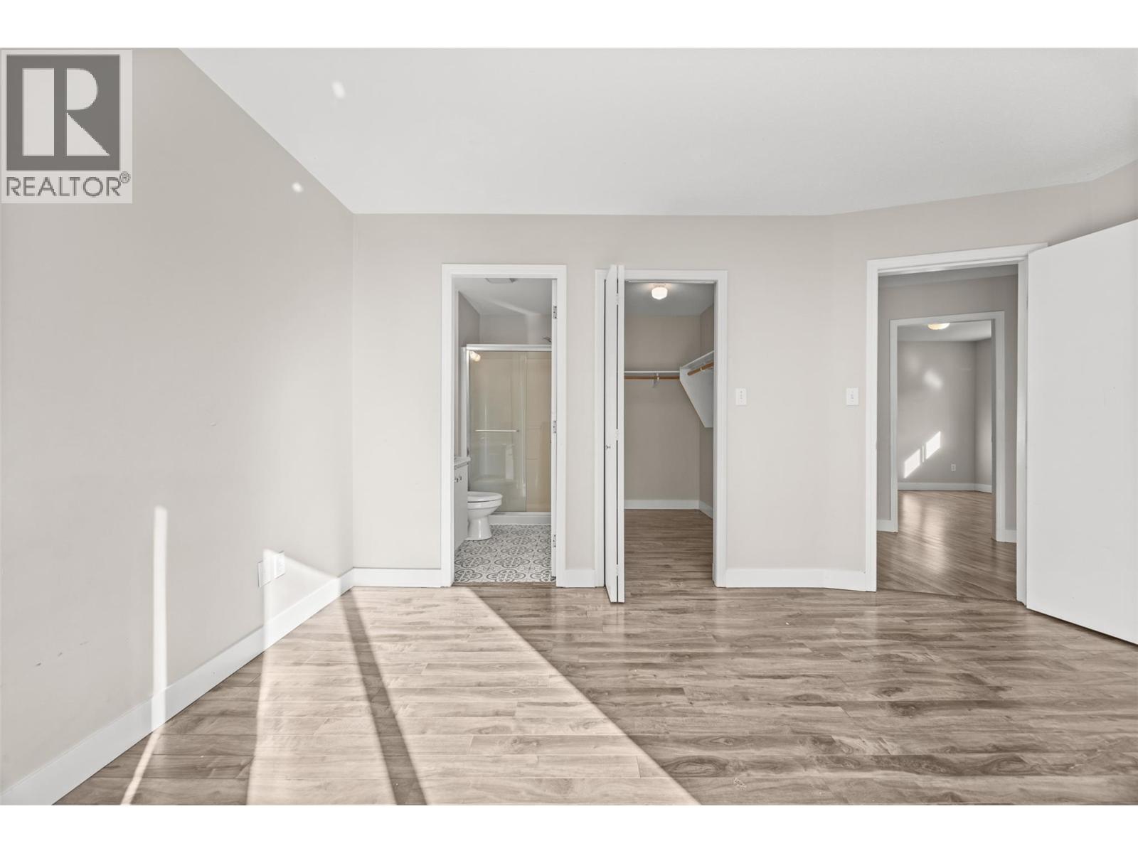 721 Francis Avenue - 26