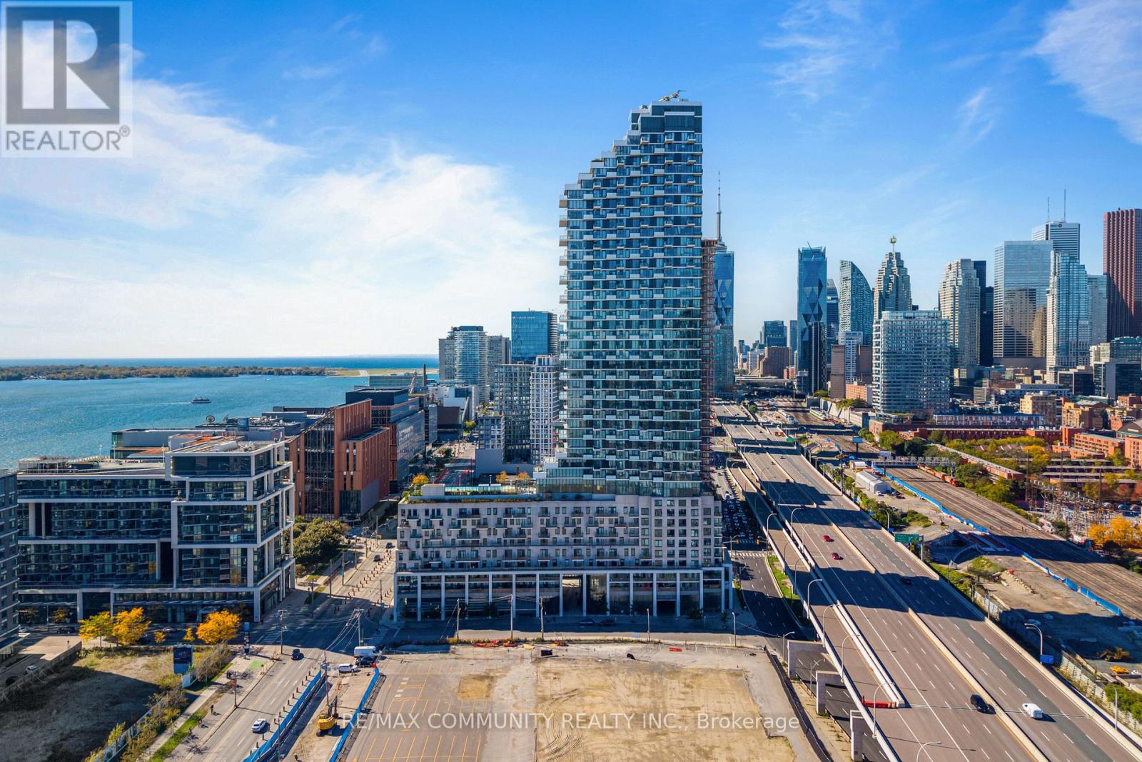 2102 - 16 BONNYCASTLE STREET, Toronto (Waterfront Communities)