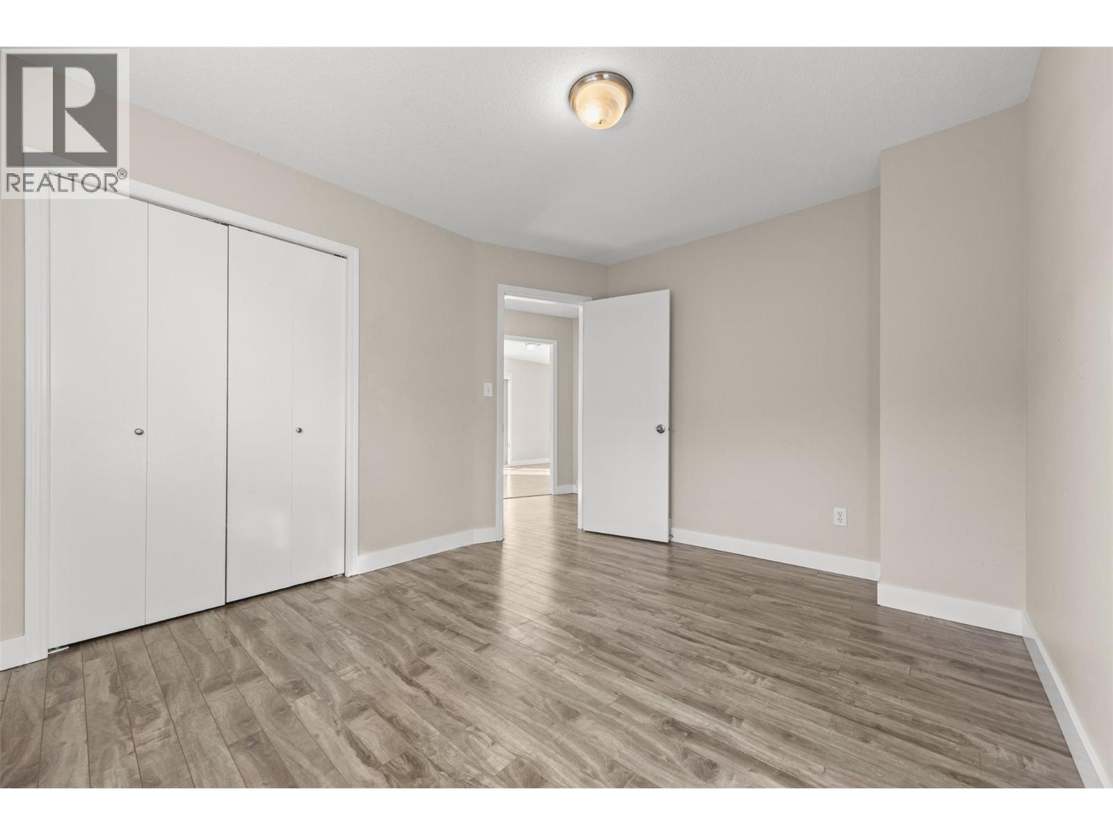 725 Francis Avenue - 33