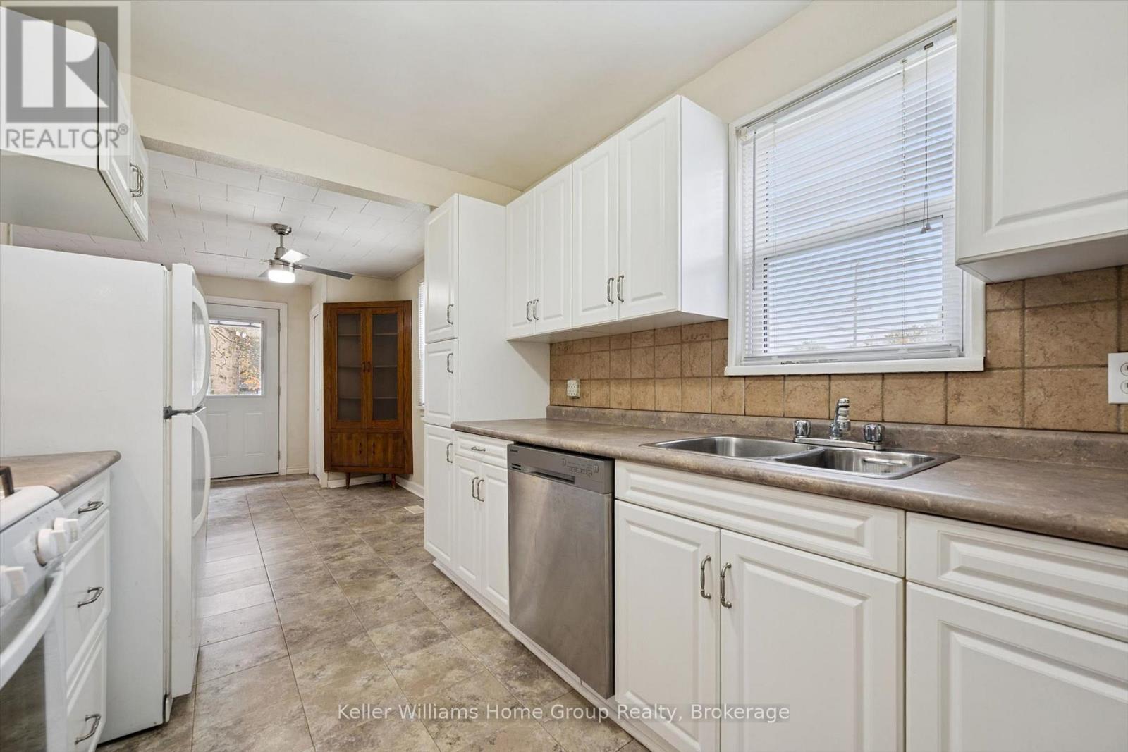 320 QUEEN STREET W, Wellington North (Mount Forest) — photo 12