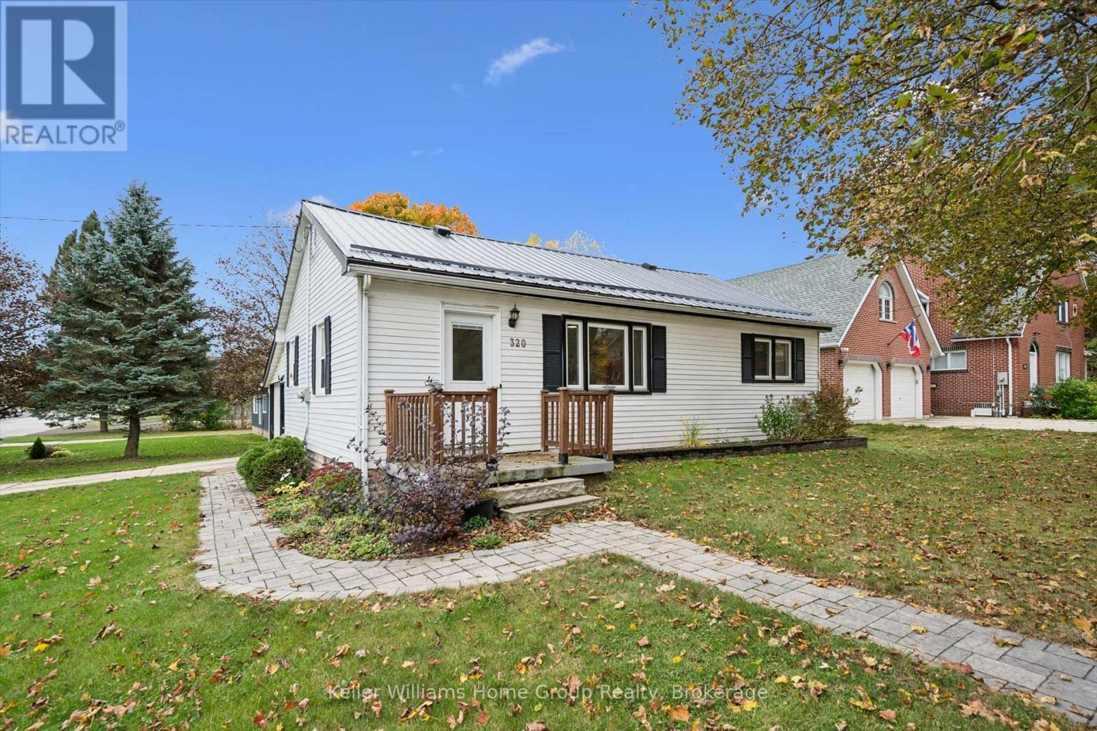 320 QUEEN STREET W, Wellington North (Mount Forest) — photo 3