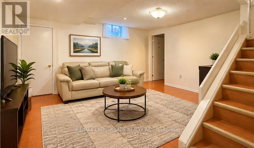 52 NORMAN ROSS DRIVE, Markham (Middlefield) — photo 2
