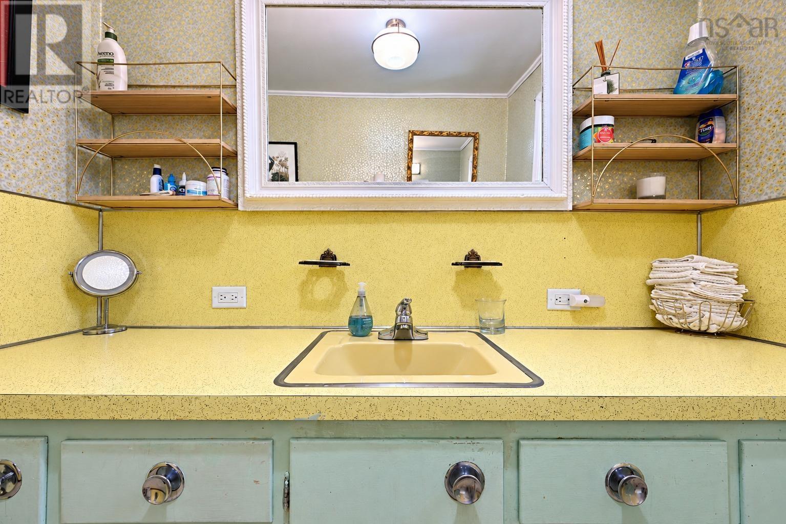 Photo 26 of 43