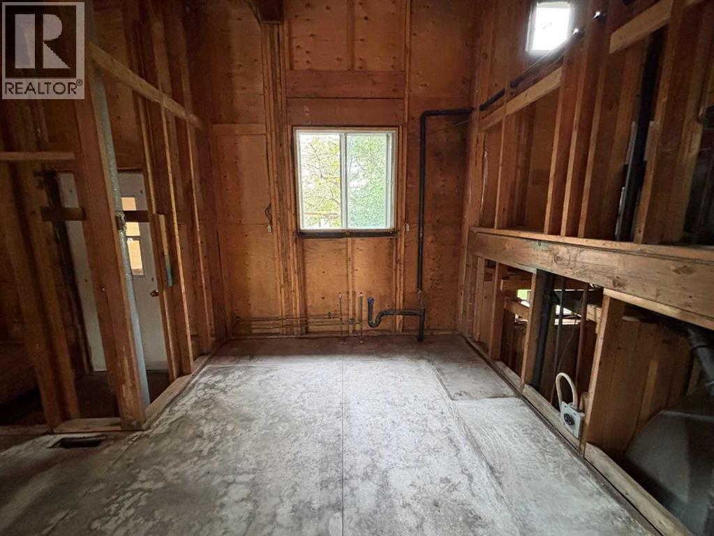 Photo 6 of 28