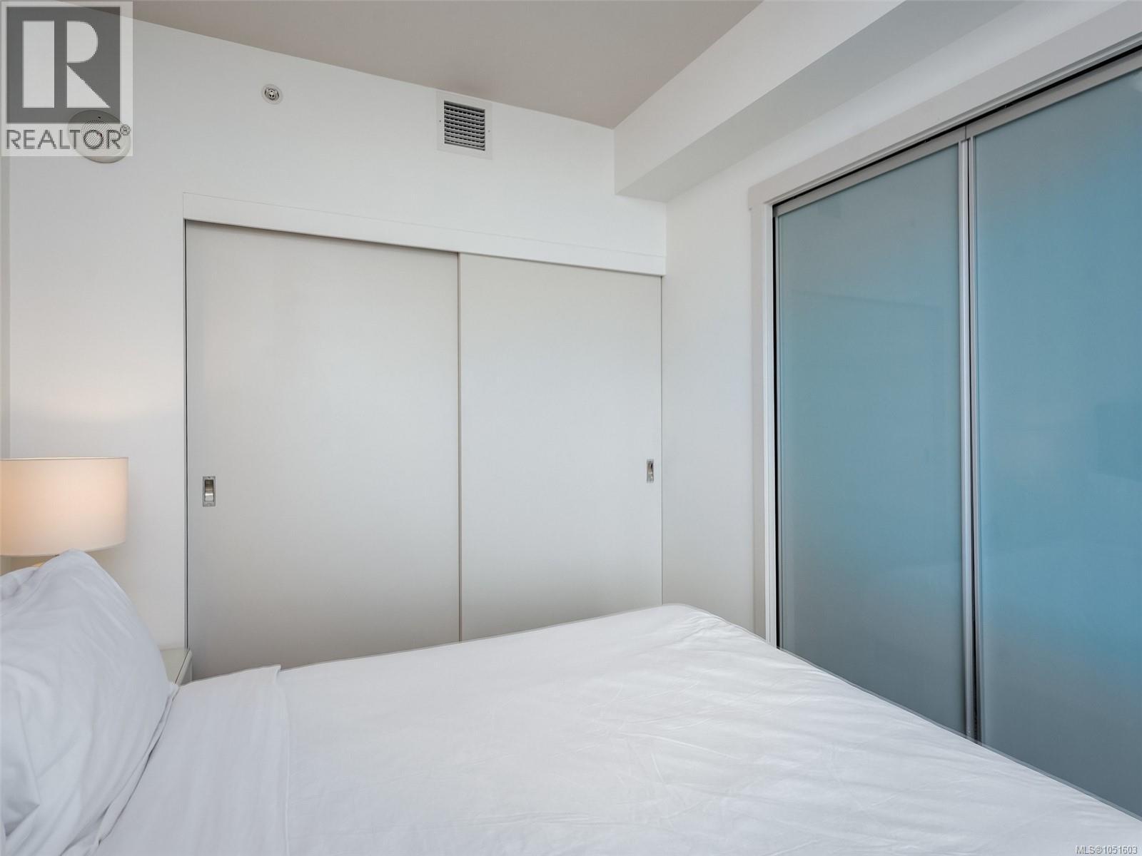 1207 83 Saghalie Rd, Victoria - Image 1