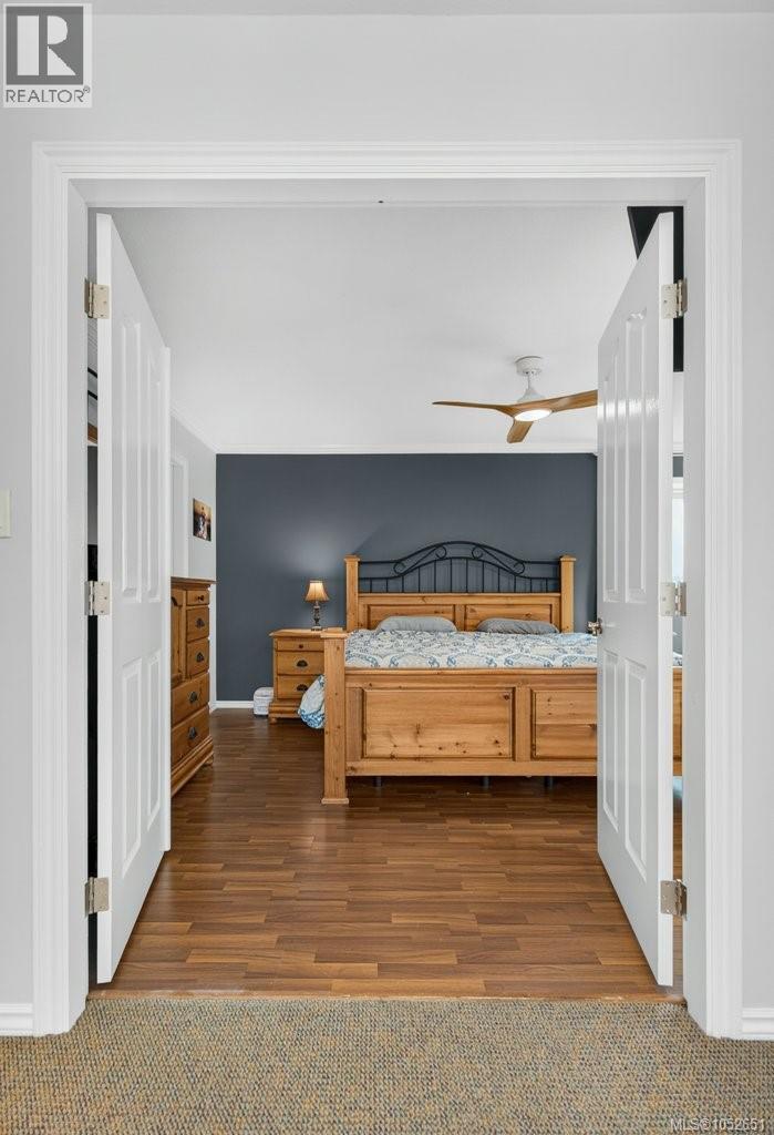 1123 Zeballos Dr - 29