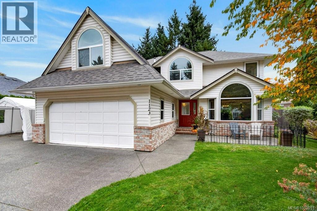 1123 Zeballos Dr - 1