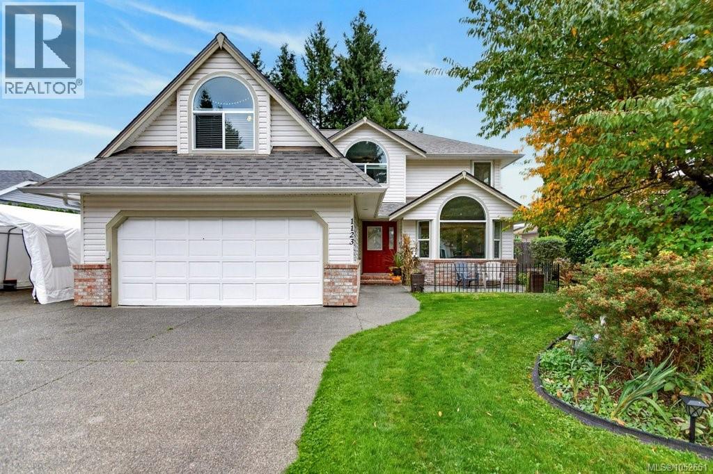 1123 Zeballos Dr - 62