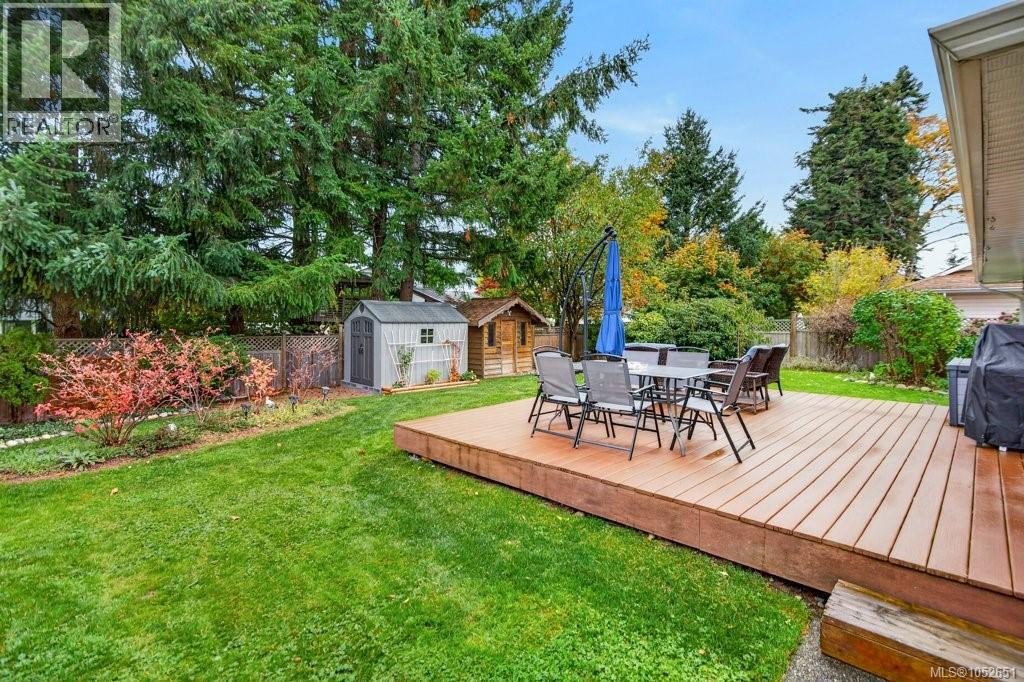 1123 Zeballos Dr - 49